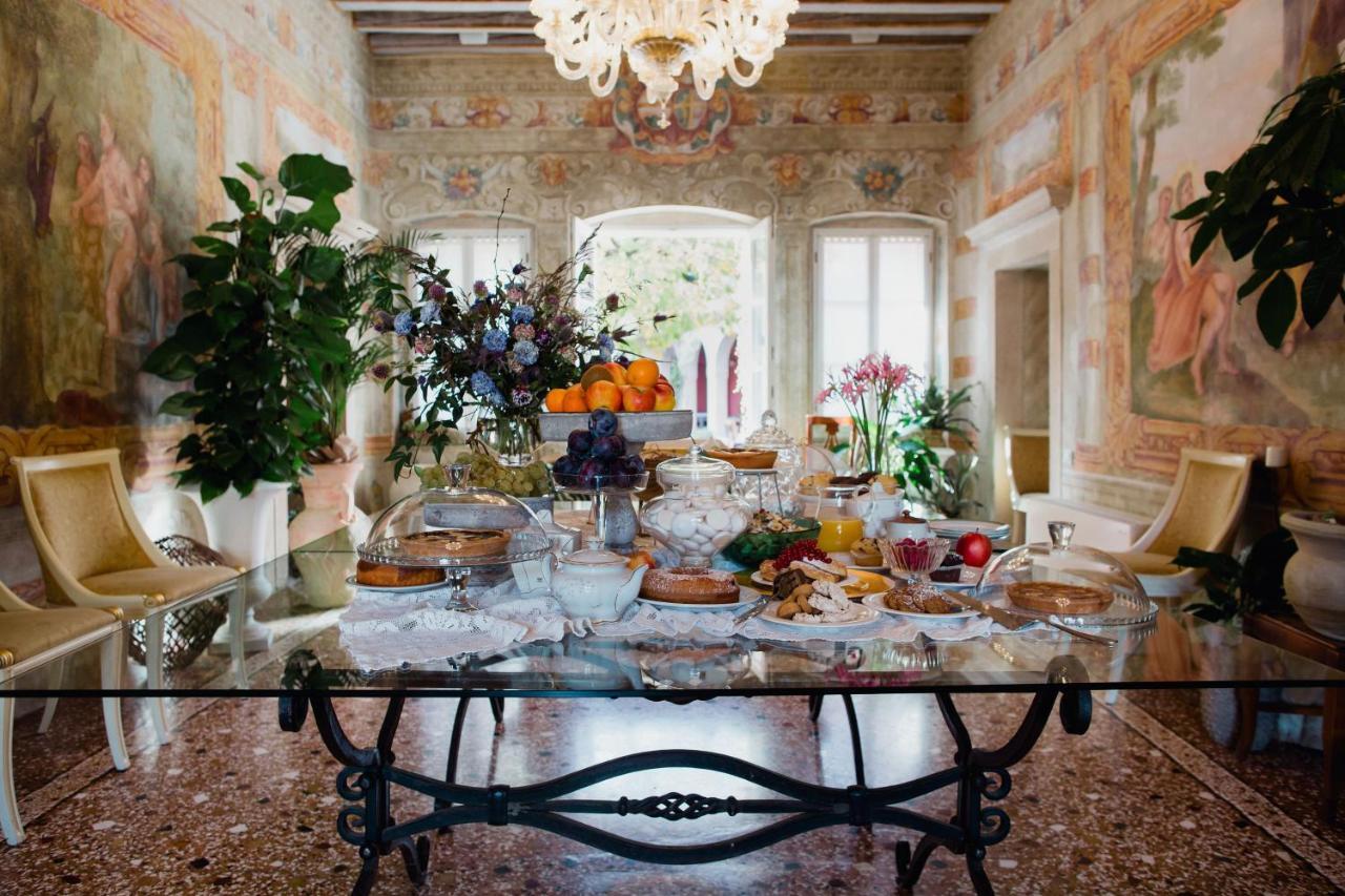 I Giardini Segreti Di Villa Marcello Marinelli Cison di Valmarino Exteriör bild